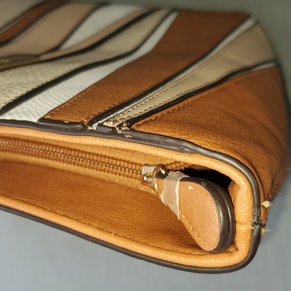 NEW Tote - Picture 12 of 13